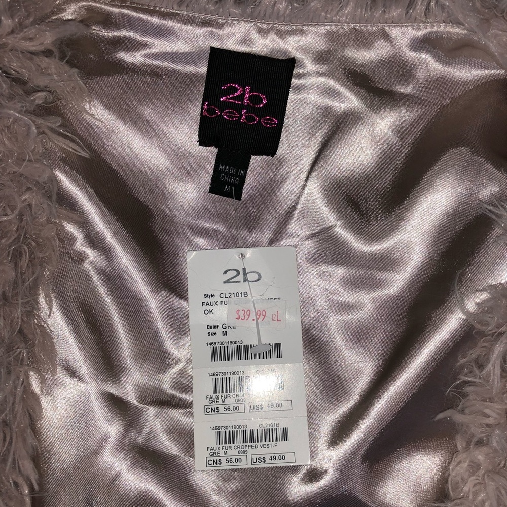 🟣4/$25 2b Bebe Faux Fur Boho Vest - Picture 4 of 5